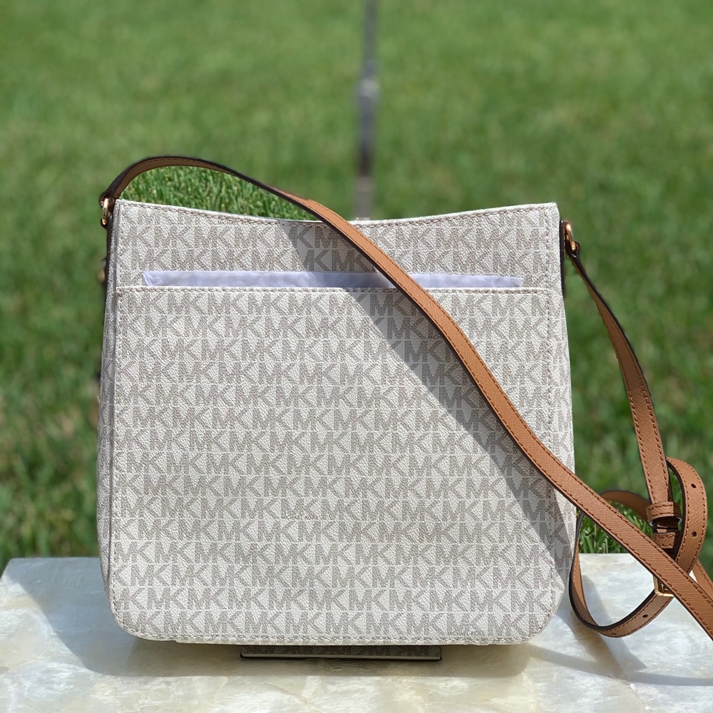 🔥SALE🔥Michael Kors crossbody Bag - Picture 2 of 4